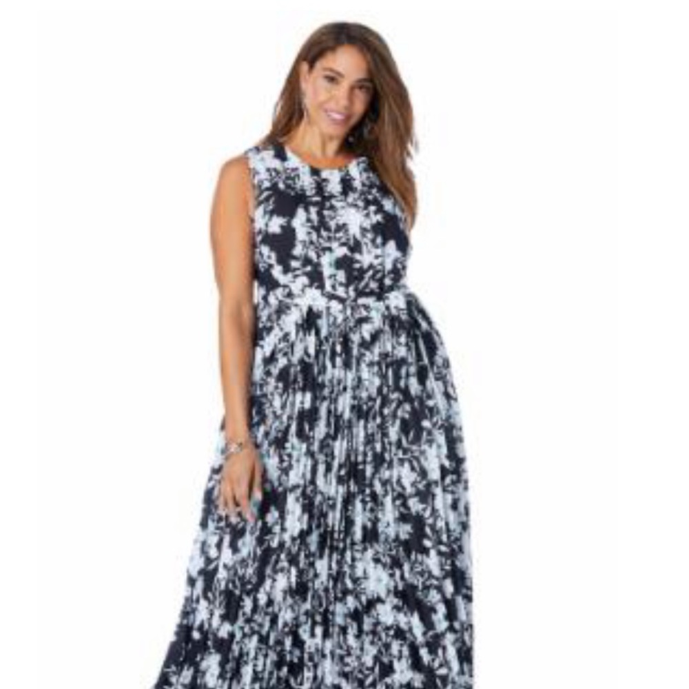 A new Day Pleated Halter Maxi Dress
